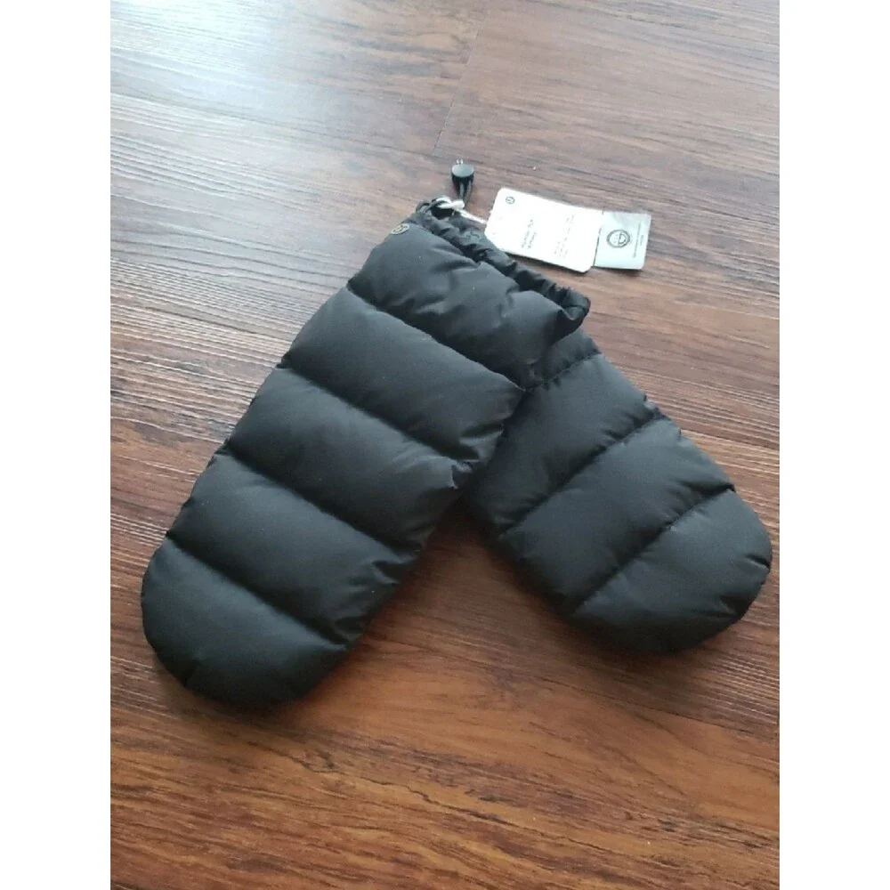 Lululemon Black Down Puffer Mittens Size L/XL Winter Cozy Streetwear Outdoor